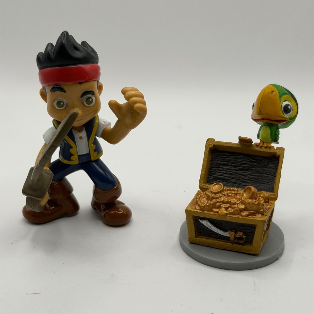 Disney Jake and the Never Land Pirates Jake & Skully Treasure Chest Figures V15